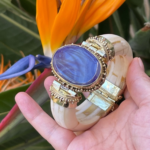 Antique style purple banded agate ox bone brass chunky hinged bangle bracelet - Picture 2 of 11